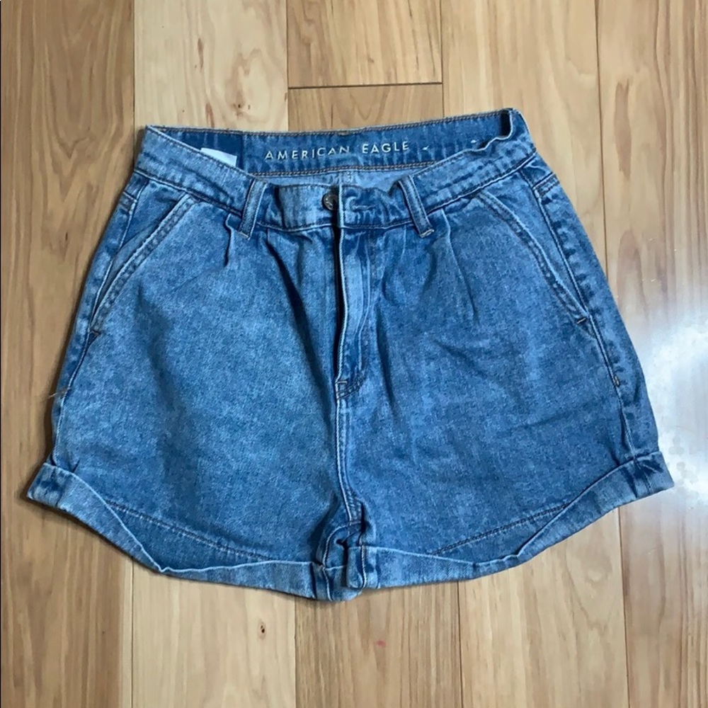 AE mom shorts